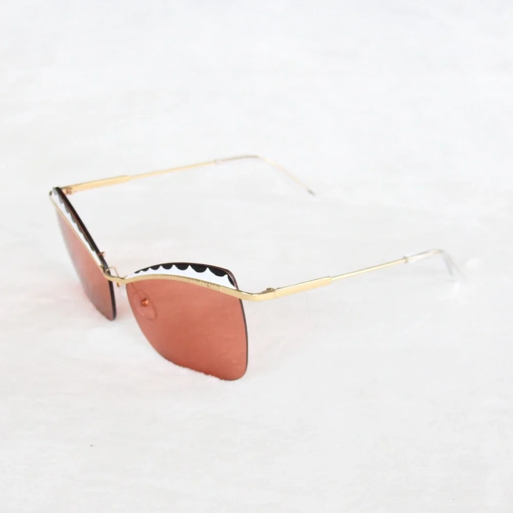 Alexander McQueen sunglasses but style